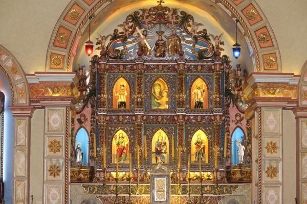 Altar of St. Mary's Forane Church, Pallippuram 